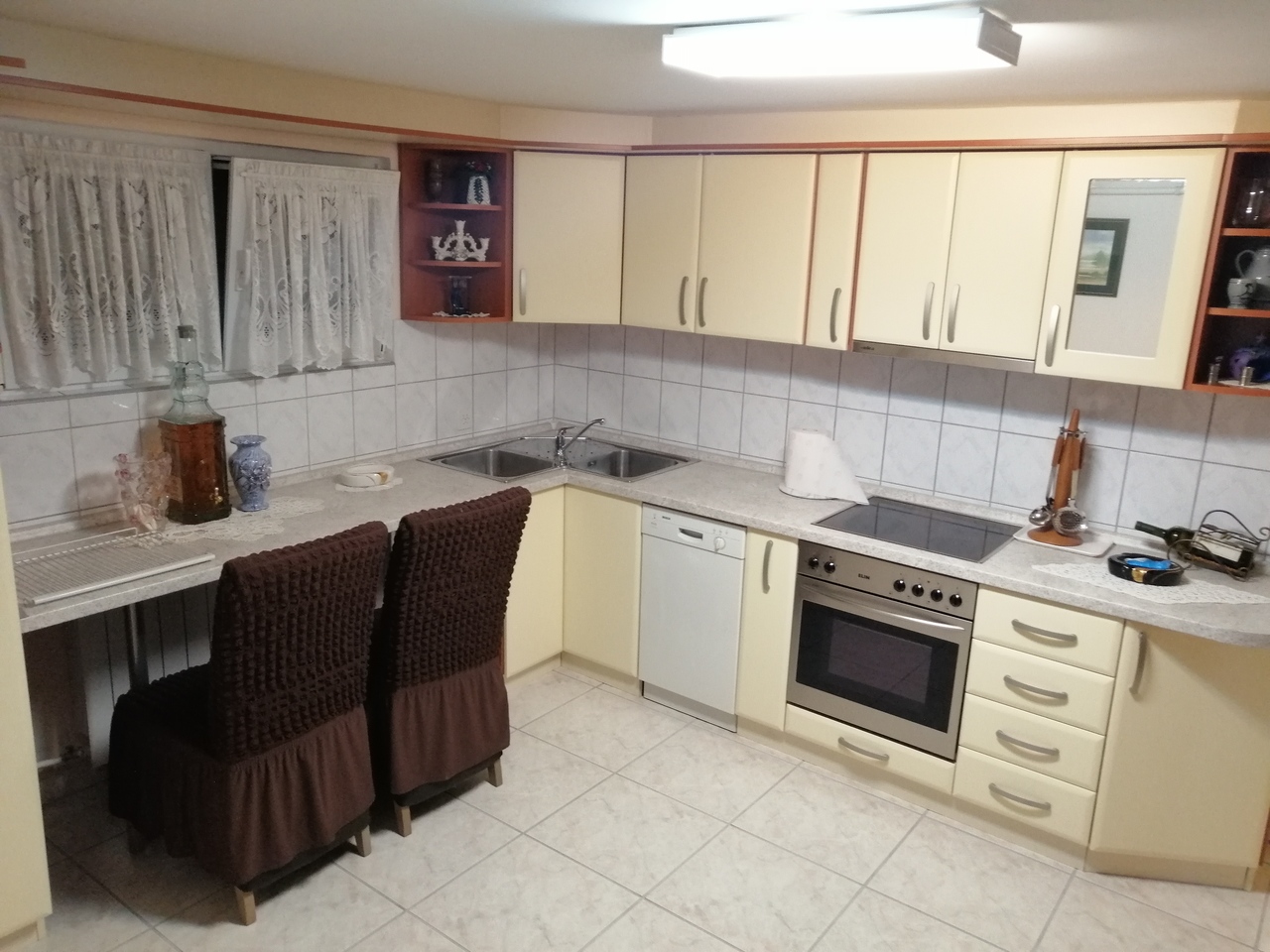 Lazarevac, Lazarevac, ,4 BathroomsBathrooms,Kuća,Prodaja,1170