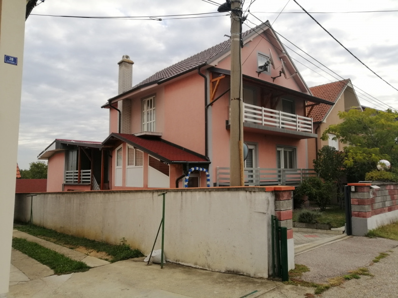 Lazarevac, Lazarevac, ,4 BathroomsBathrooms,Kuća,Prodaja,1170